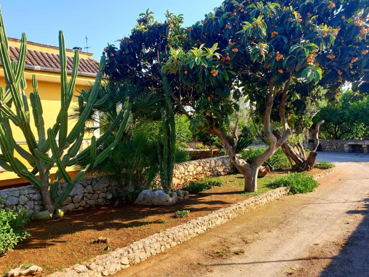 Villa Sargheruoli Монтерони-ди-Лечче Экстерьер фото