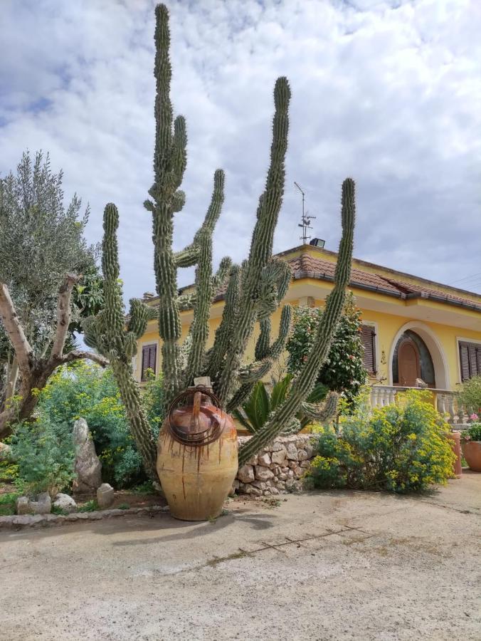 Villa Sargheruoli Монтерони-ди-Лечче Экстерьер фото